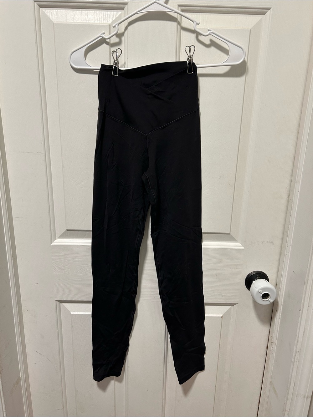 aerie Black Offline 7/8 cross-over waistband Leggings